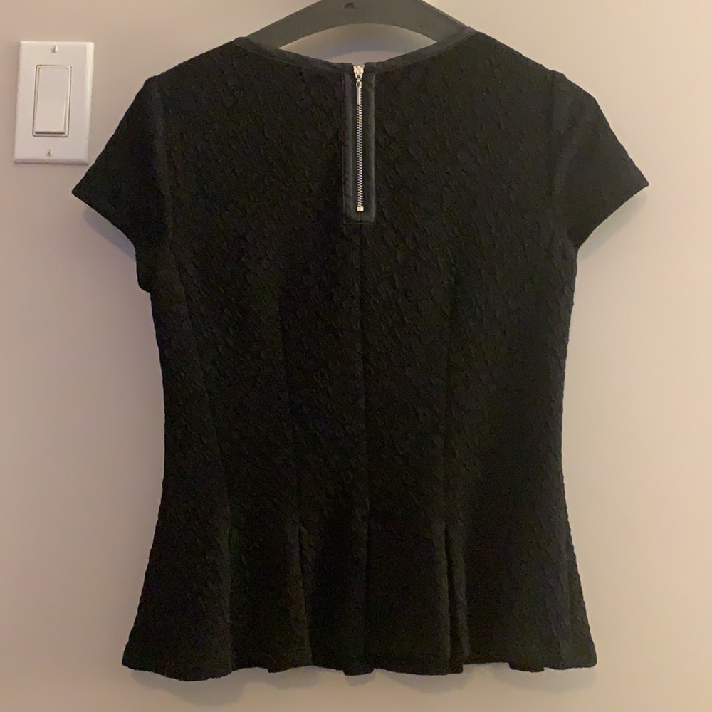 Black top - Picture 2 of 2